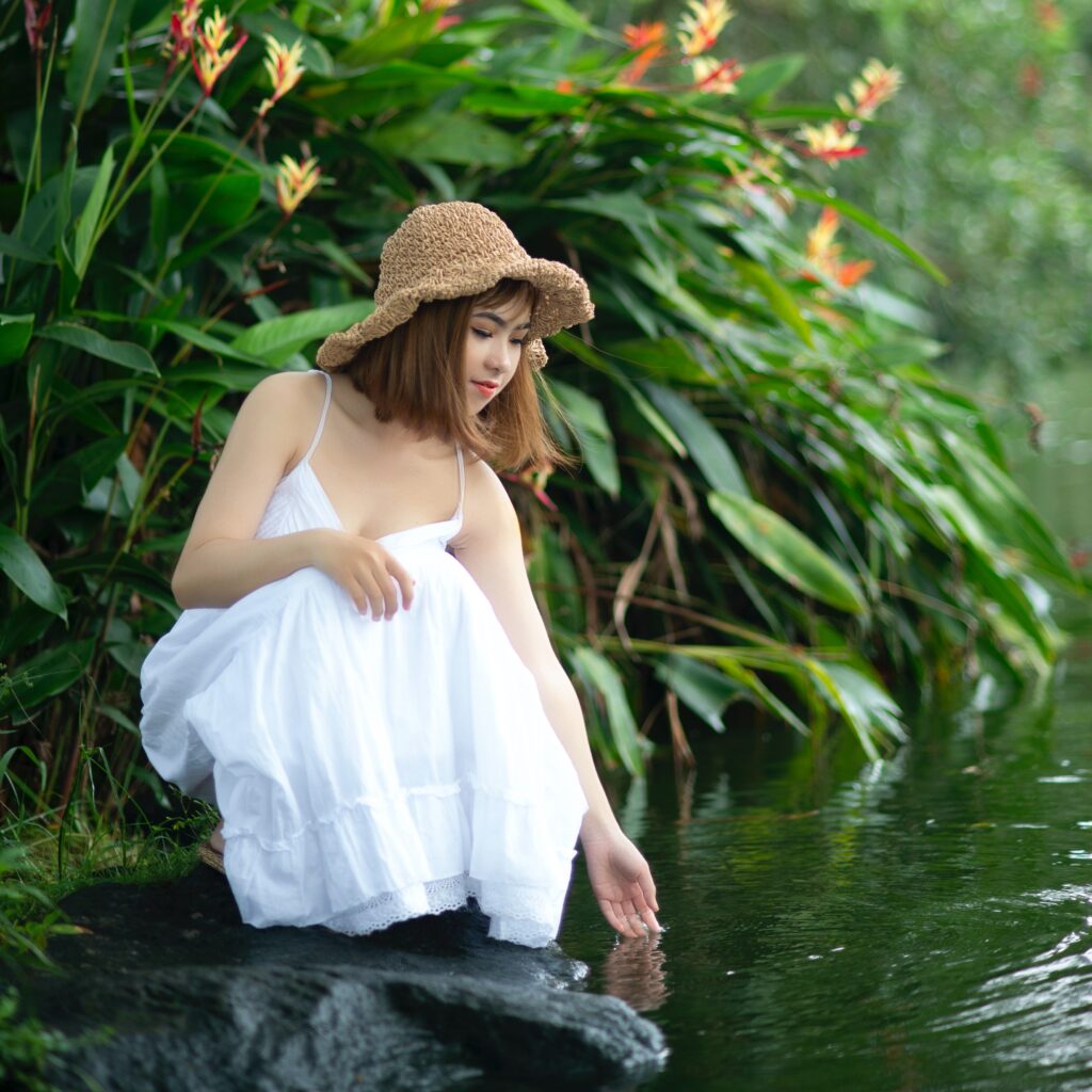 pond white dress